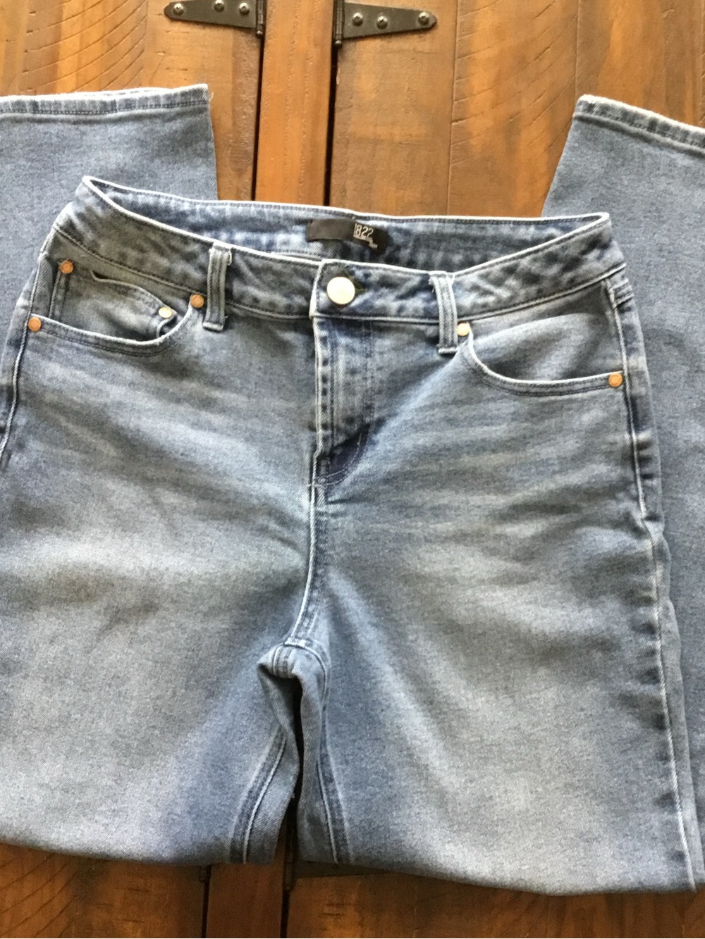 1822 Denim Women's Light Blue Stretch Jeans - Faded Indigo